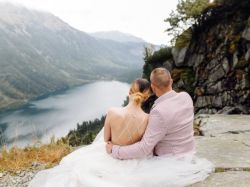 para nowożeńców w górach